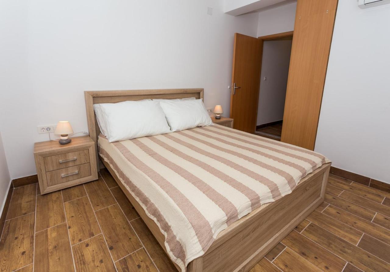 Appartamento Butique Maris Komarna Esterno foto