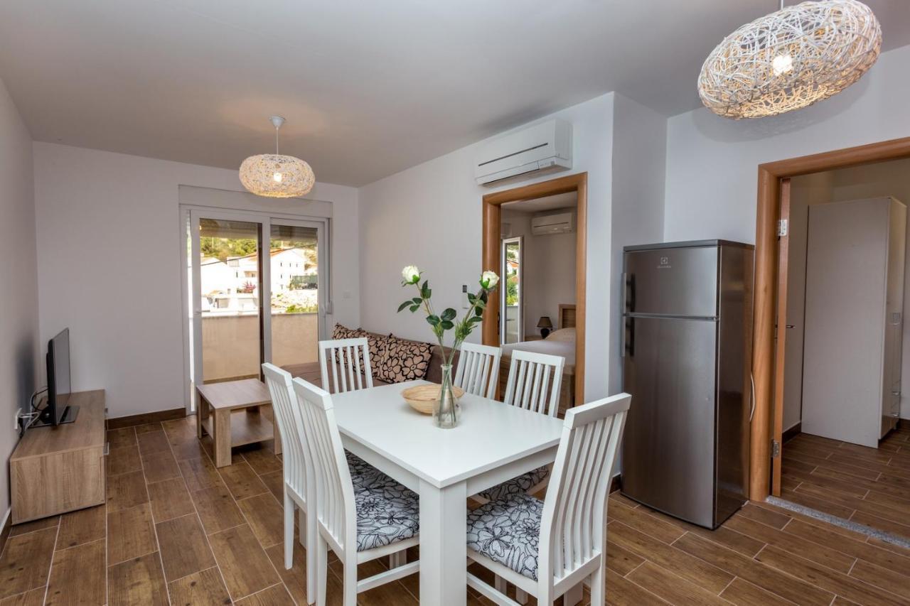 Appartamento Butique Maris Komarna Esterno foto
